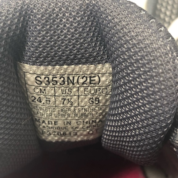 ASICS Gel 180-TR Women’s Running Shoes. Size 7 in great condition! - Picture 5 of 6